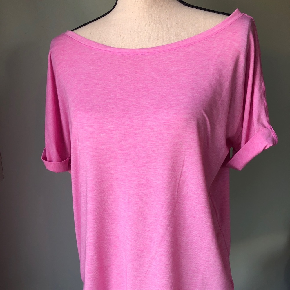 GAP wide neckline tshirt... fits M or L